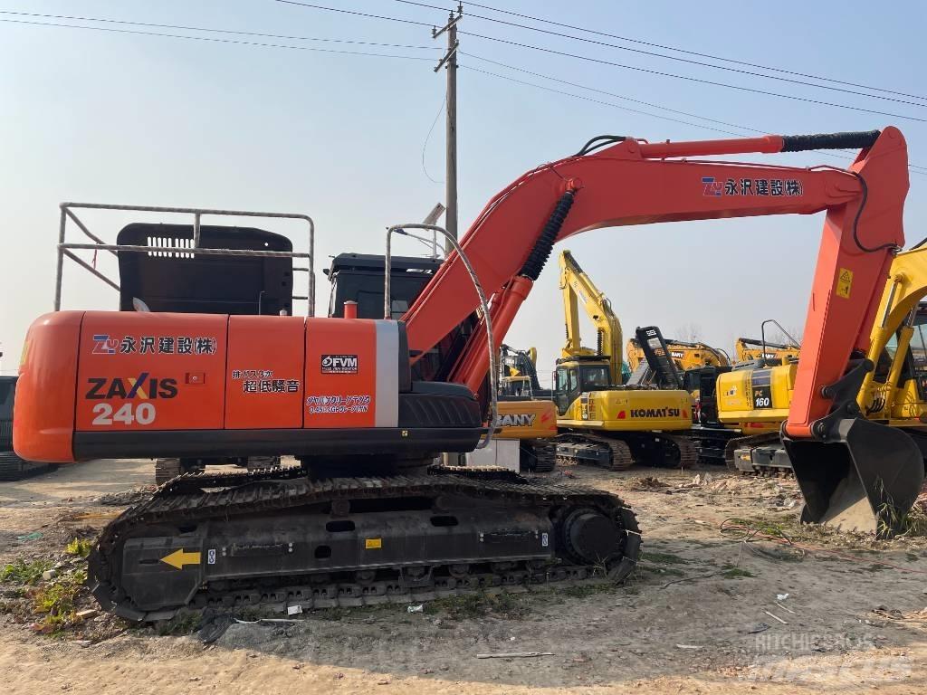 Hitachi ZX 240 Excavatoare pe șenile
