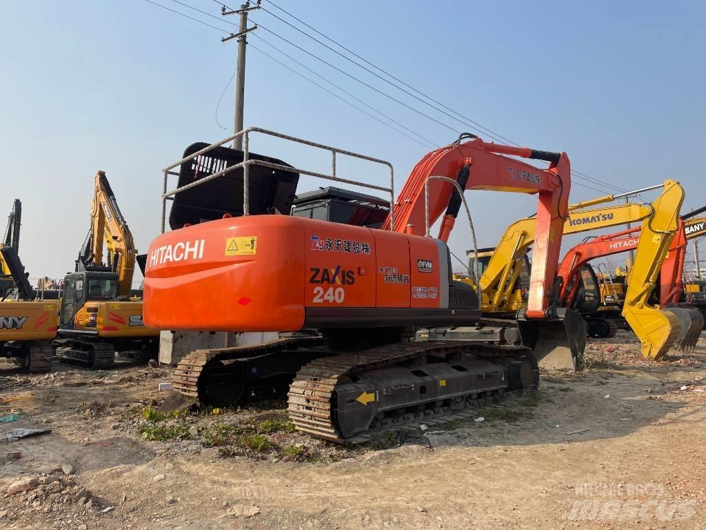 Hitachi ZX 240 Excavatoare pe șenile
