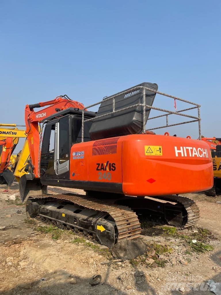 Hitachi ZX 240 Excavatoare pe șenile
