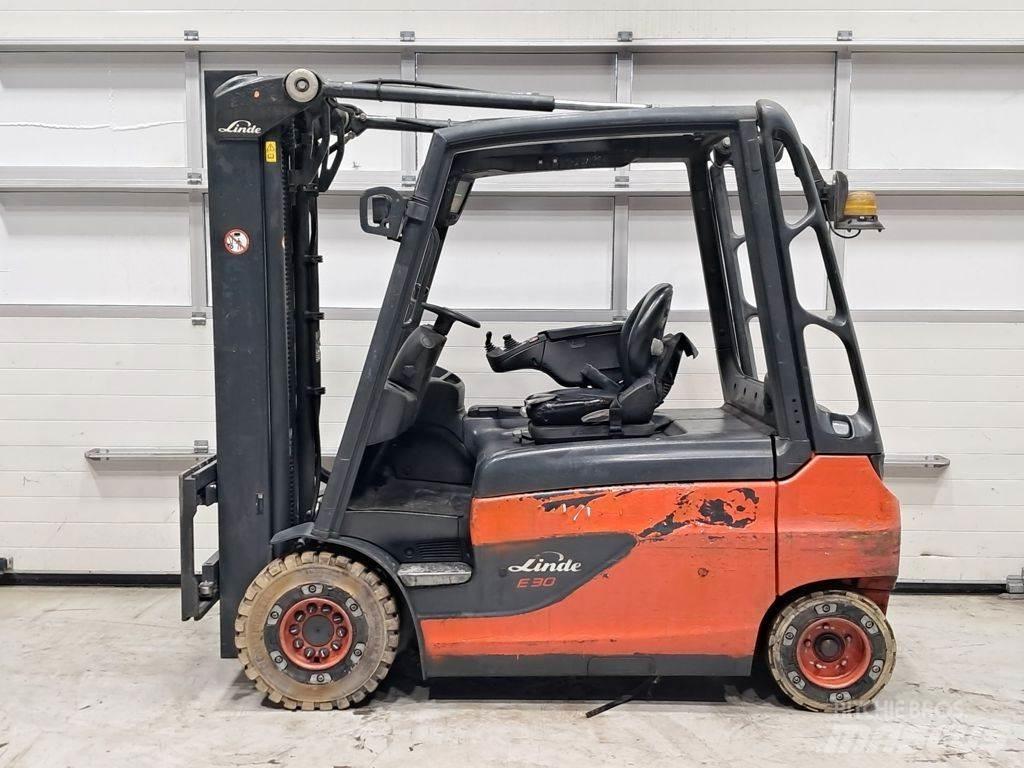 Linde E30L-01 Stivuitor electric