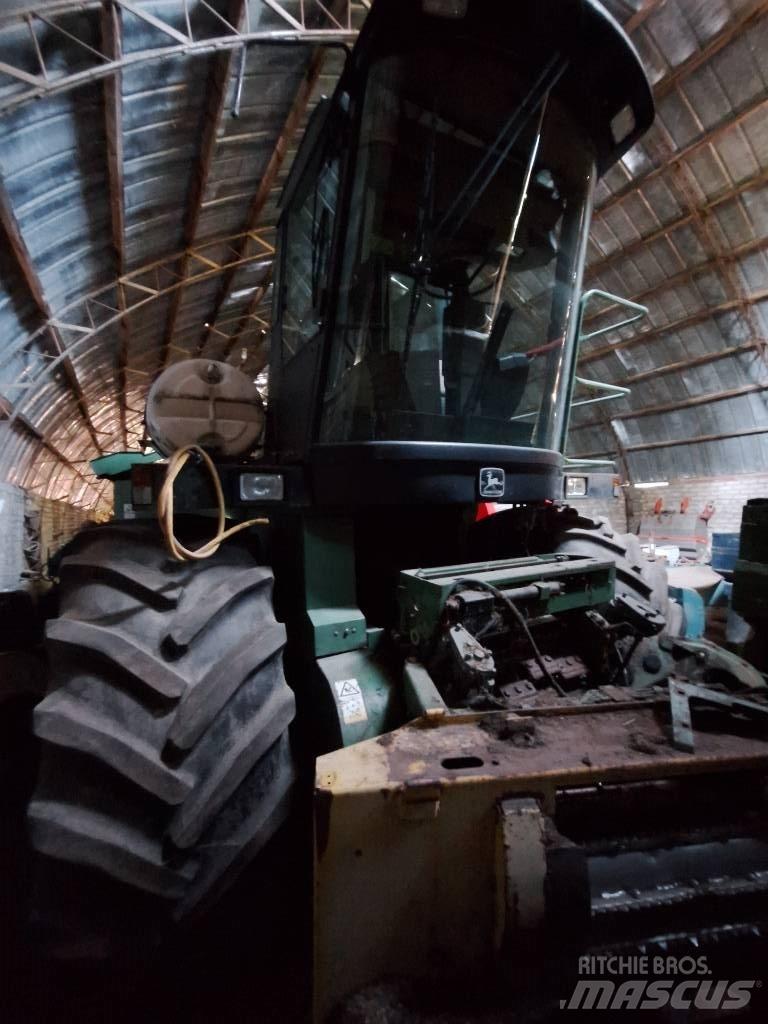 John Deere 6850 Forajere cu autopropulsare