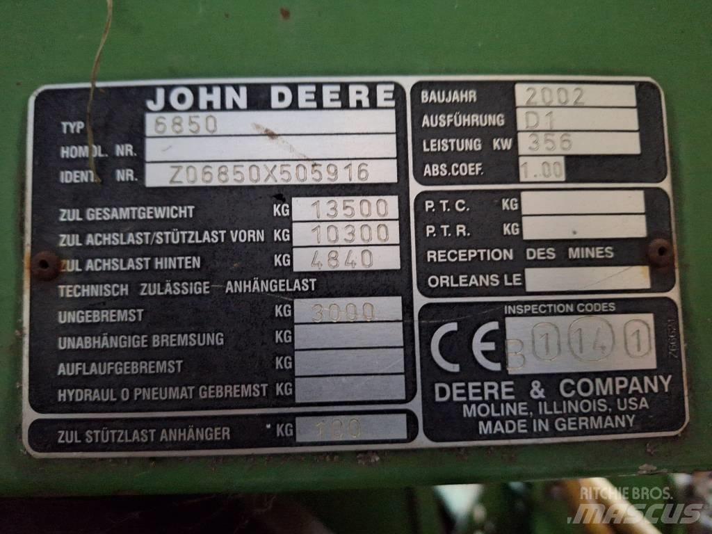 John Deere 6850 Forajere cu autopropulsare