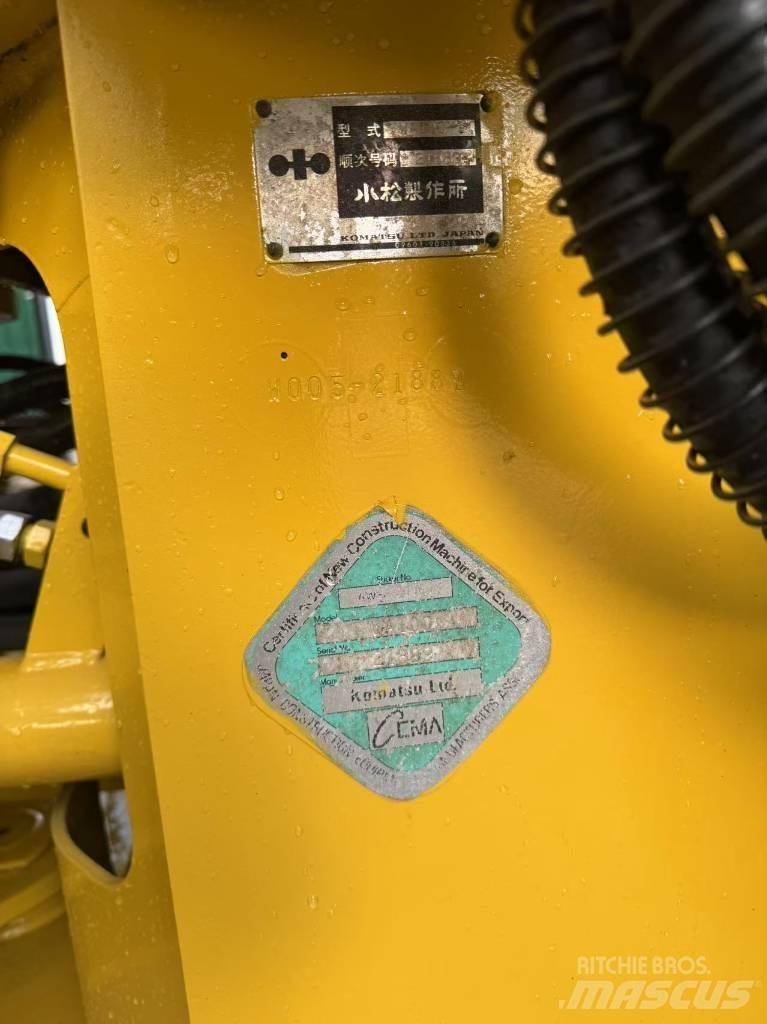 Komatsu WA100-1 Incarcator pe pneuri