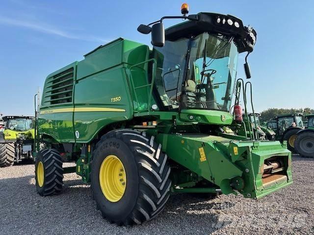 John Deere T 550 Combine de secerat