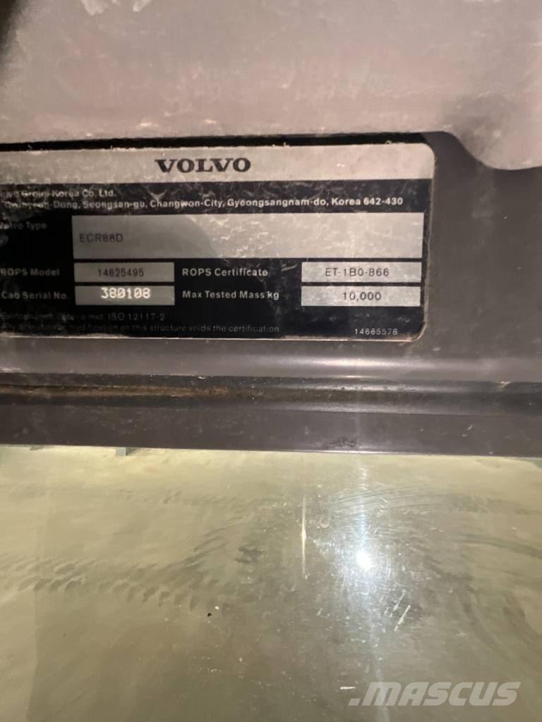 Volvo ECR 88 D Cabine si interior