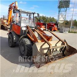 Atlas 60 E Incarcator pe pneuri