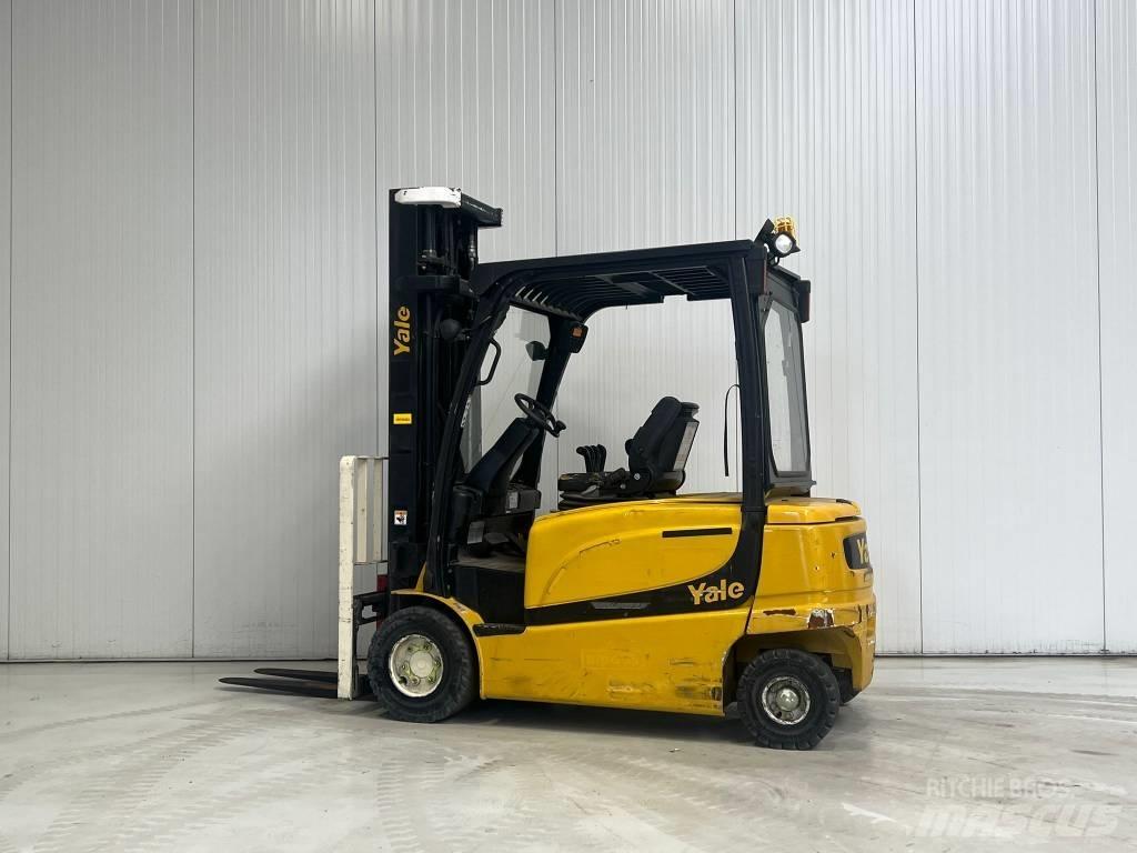 Yale ERP30VL Stivuitor electric