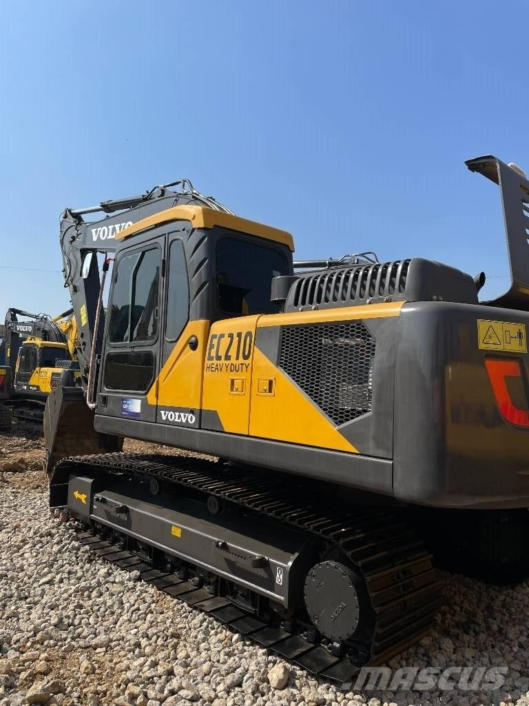 Volvo 210 Excavatoare pe șenile
