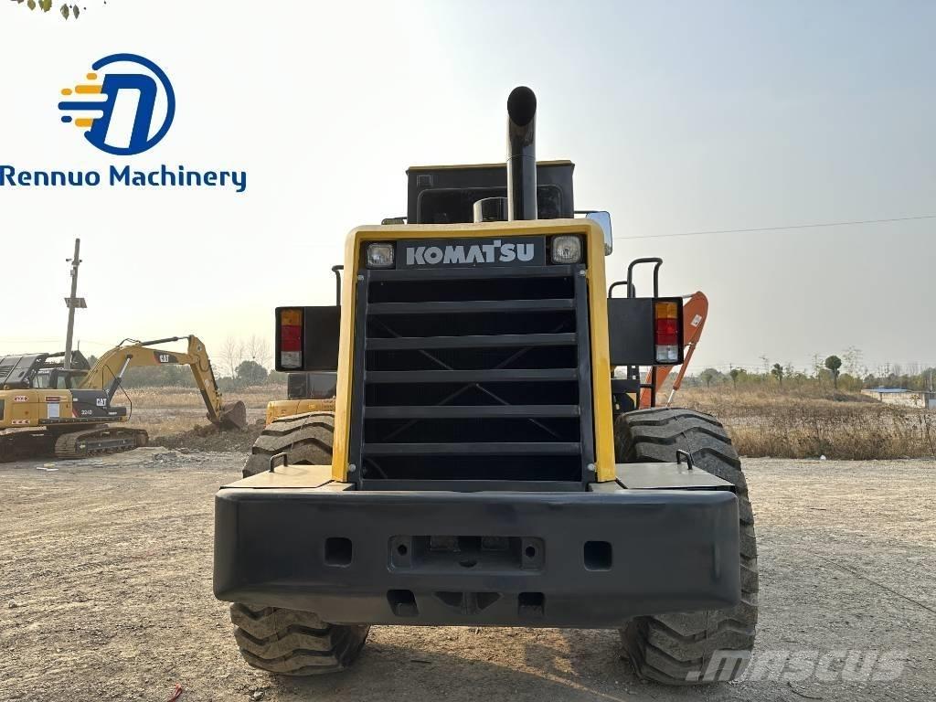 Komatsu WA380 Incarcator pe pneuri
