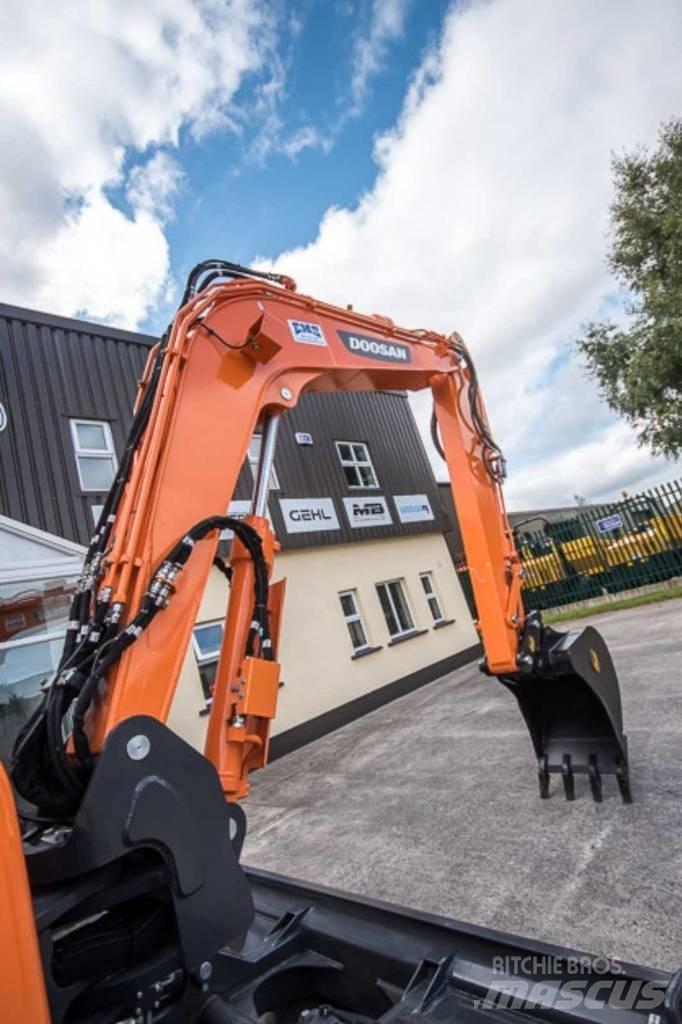 Doosan DX 85 R Excavatoare 7t - 12t
