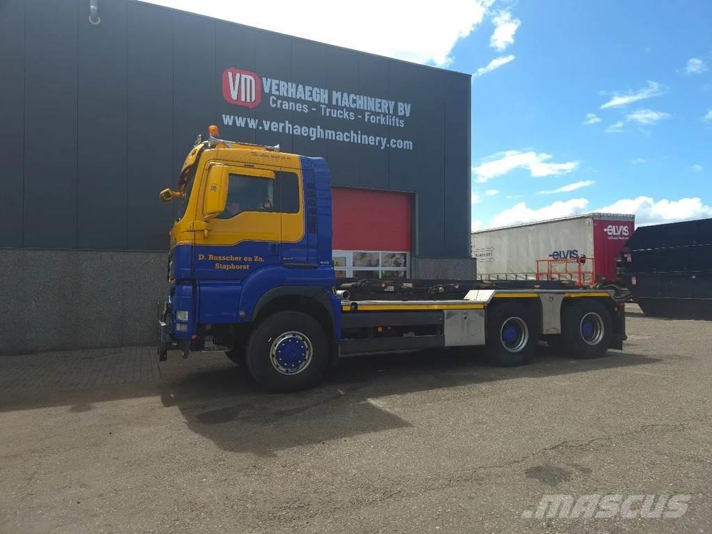 MAN TGS 24.440 Camion cu carlig de ridicare