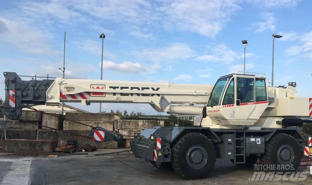Terex A 450 Macara teren accidentat