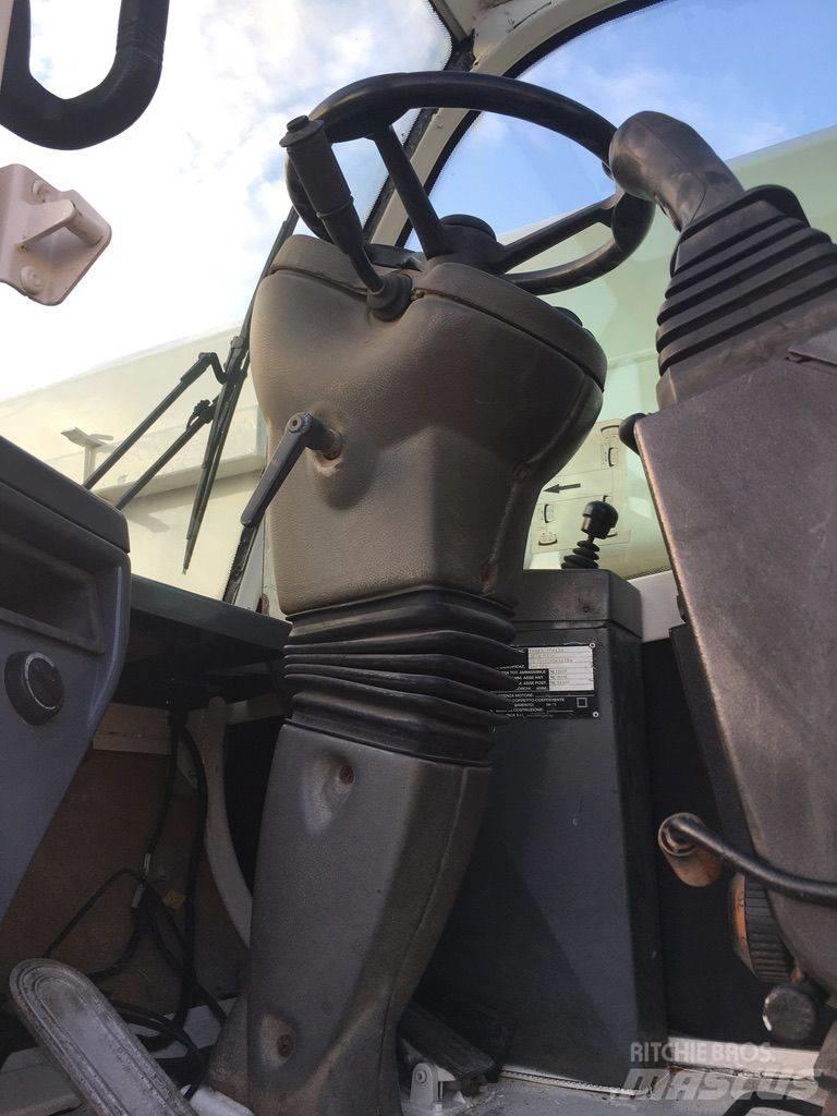 Terex A 450 Macara teren accidentat