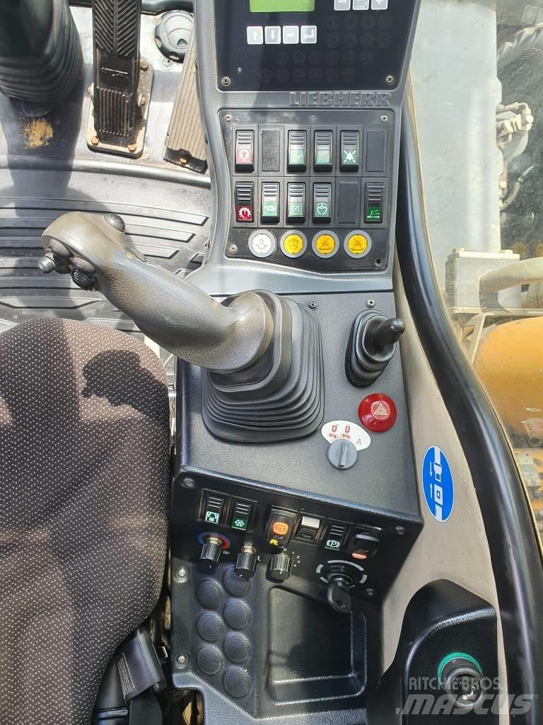 Liebherr A314 Excavatoare cu roti