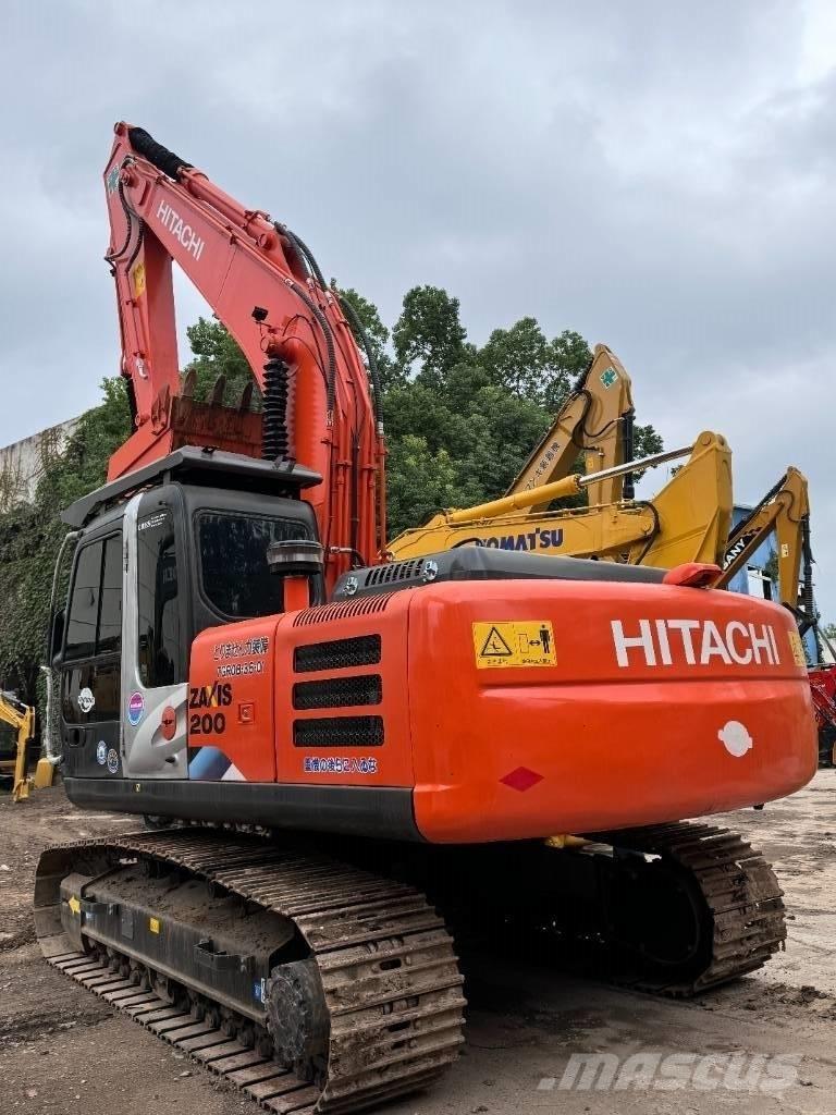 Hitachi ZX 200 Excavatoare pe șenile
