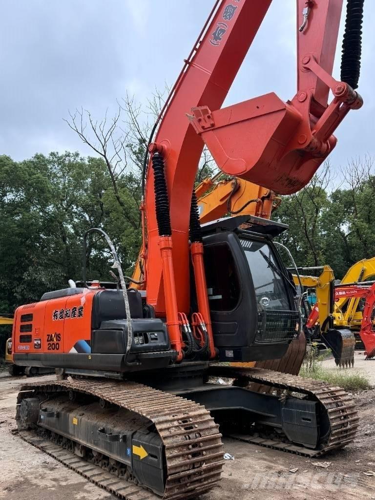 Hitachi ZX 200 Excavatoare pe șenile
