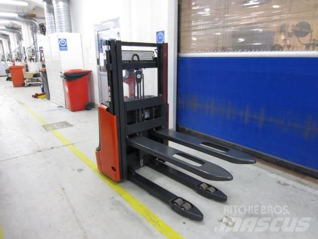 Linde L 10 Transpaleta manuala