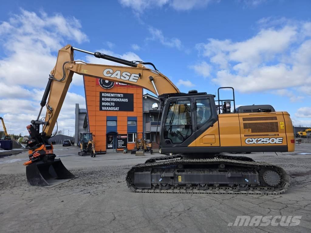 CASE CX 250 E LC Excavatoare pe șenile
