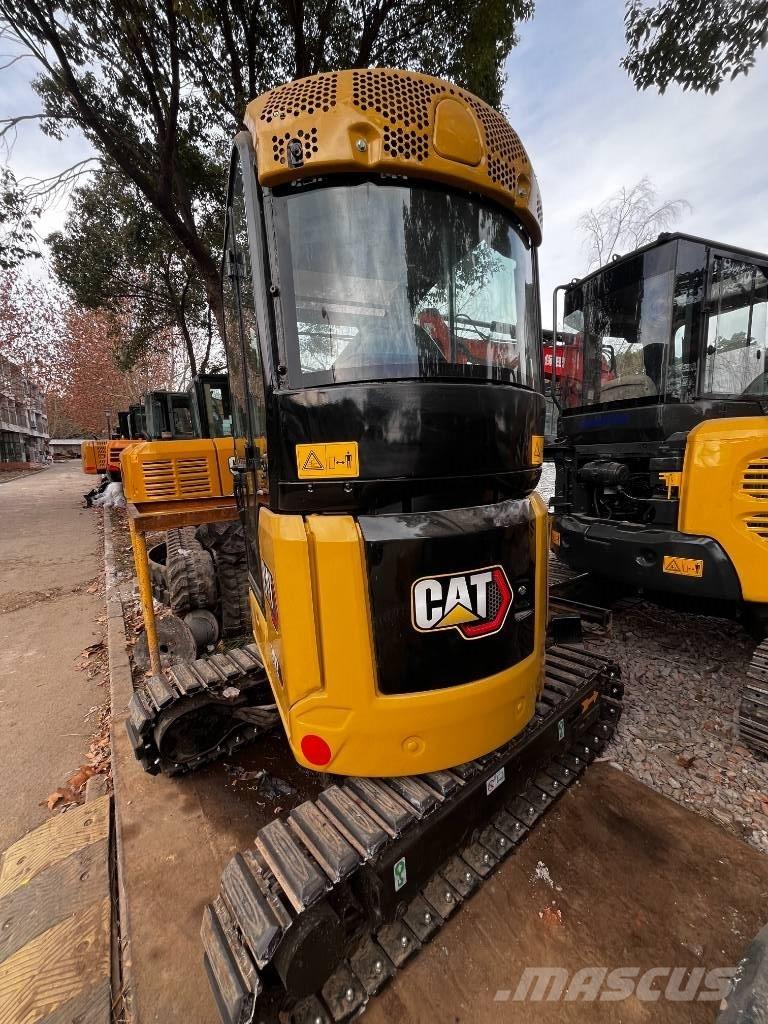 CAT 302 Excavatoare pe șenile
