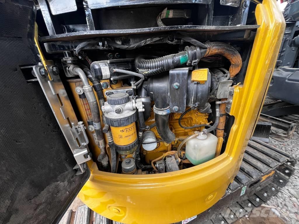 CAT 302 Excavatoare pe șenile
