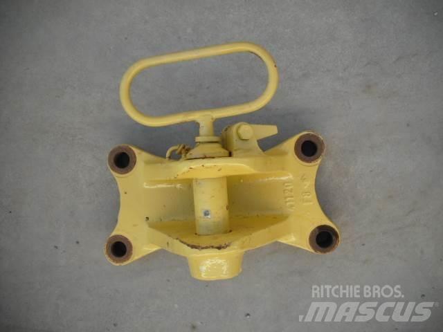 Komatsu D51 Buldozere pe senile