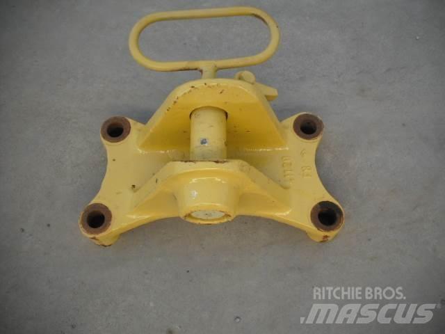 Komatsu D51 Buldozere pe senile