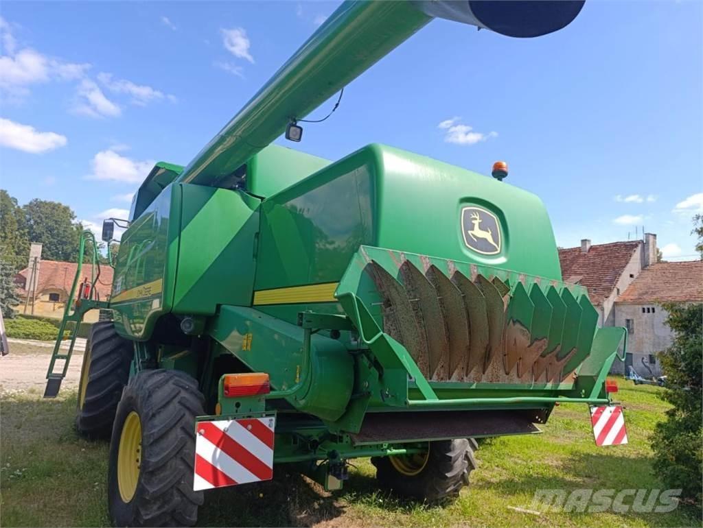 John Deere W650 Combine de secerat