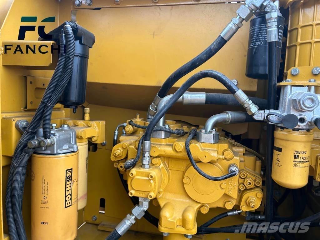 CAT 320d2 Excavatoare pe șenile
