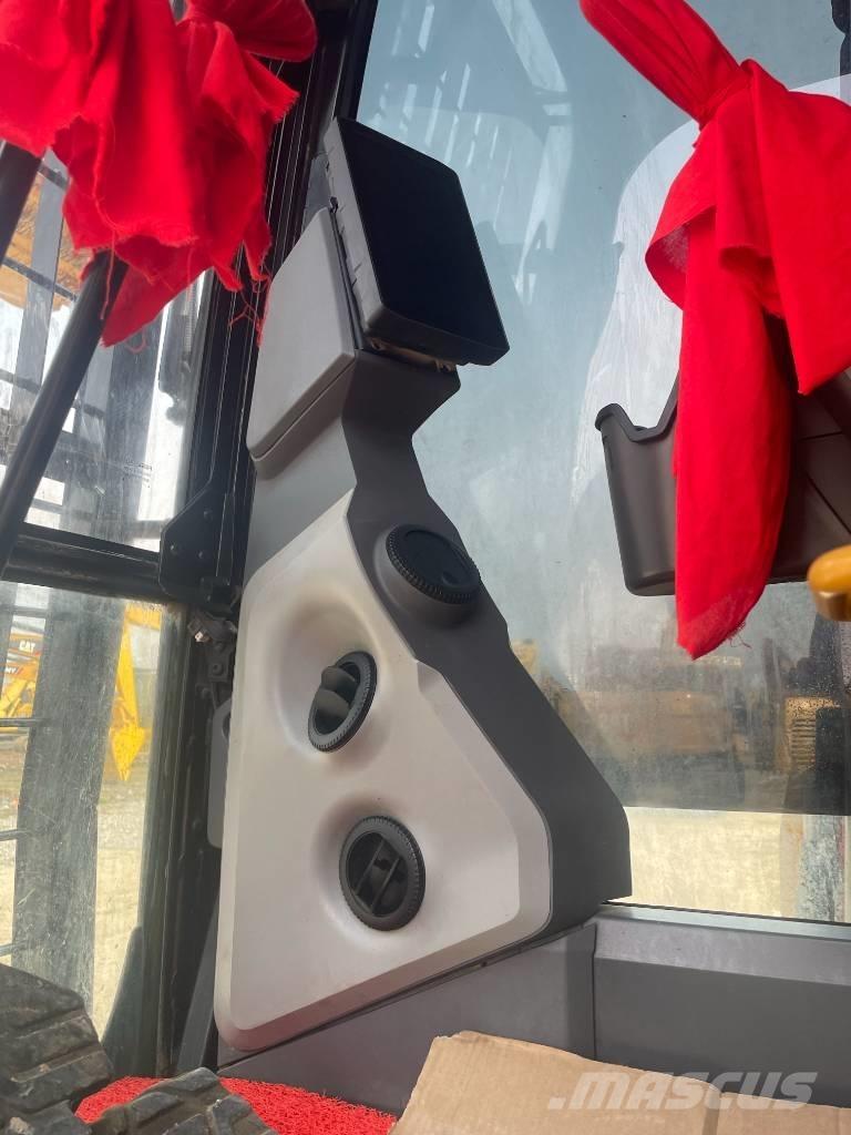 CAT 323GC Excavatoare pe șenile
