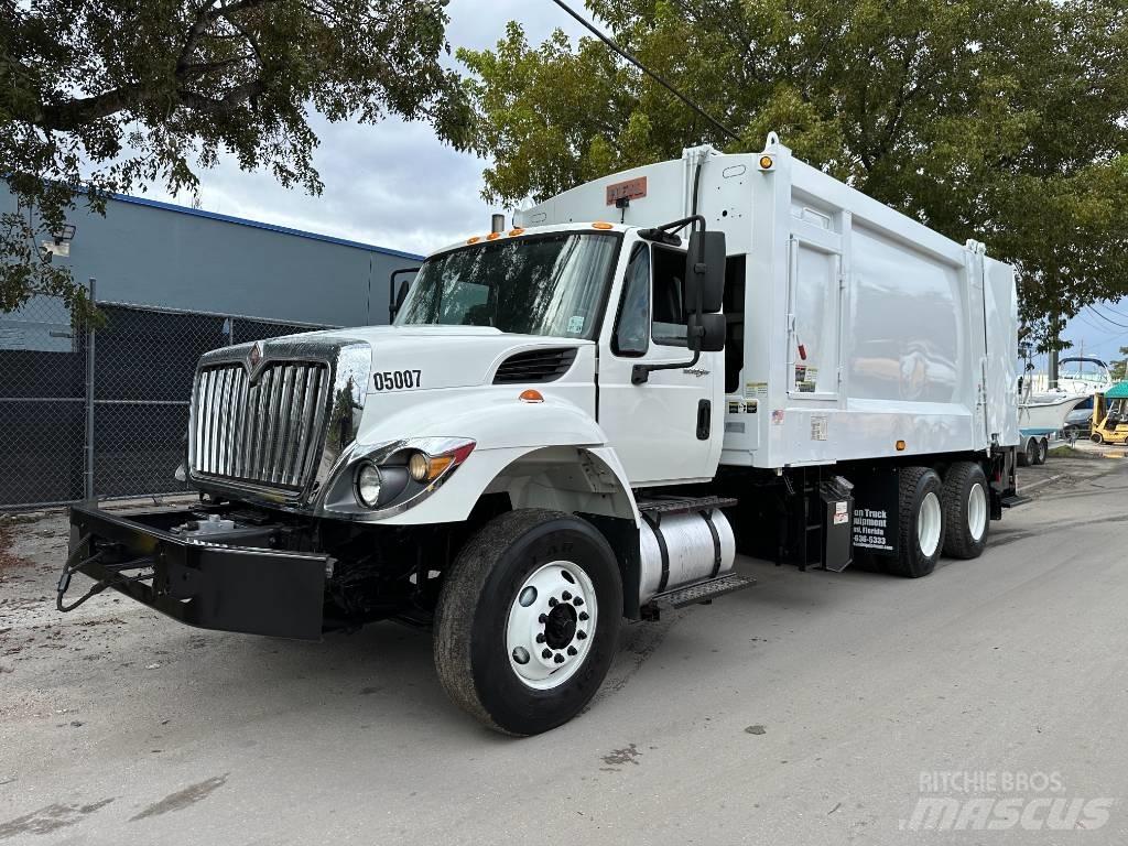 International 7400 Camion de deseuri