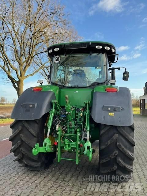 John Deere 7310 R Tractoare