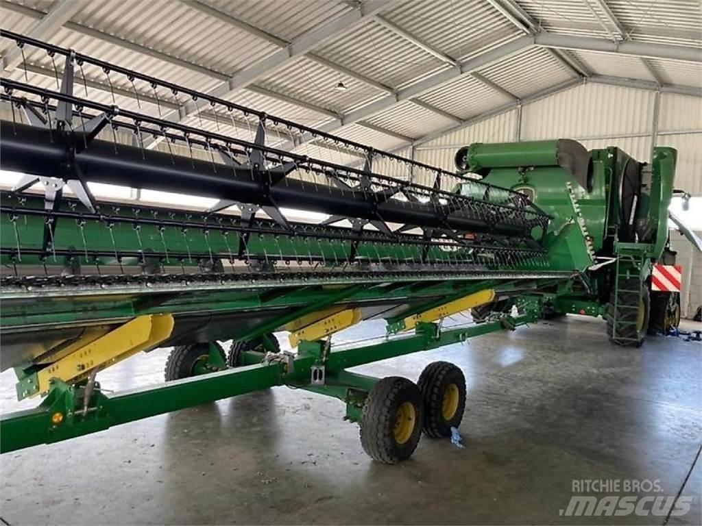 John Deere S 680 Combine de secerat