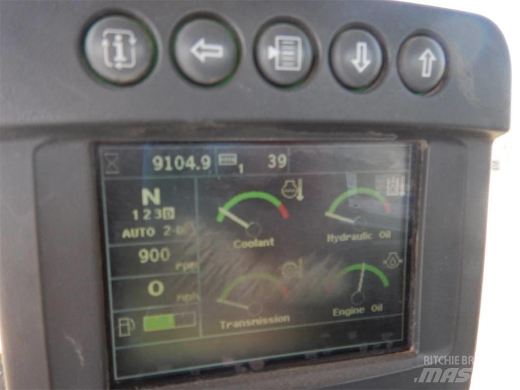John Deere 524K Incarcator pe pneuri