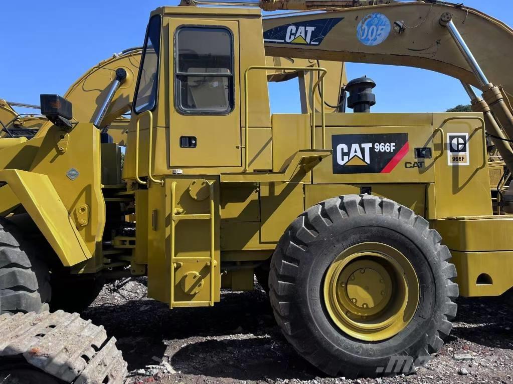 CAT 966F Incarcator pe pneuri