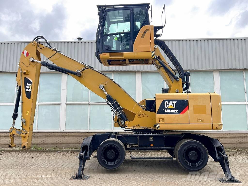 CAT MH3022  2015   CE Paleta de manipulare