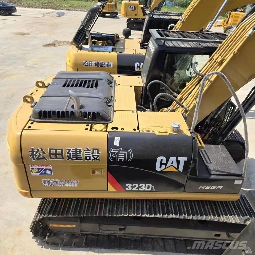 CAT 323 D L Excavatoare pe șenile
