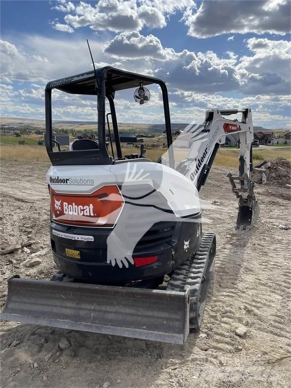 Bobcat E321 Alte remorci