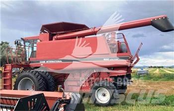 Case IH 1680 Combine de secerat