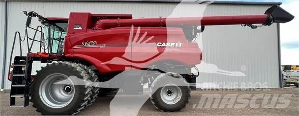 Case IH 8250 Combine de secerat
