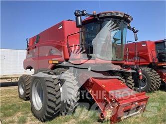 Case IH 8250 Combine de secerat
