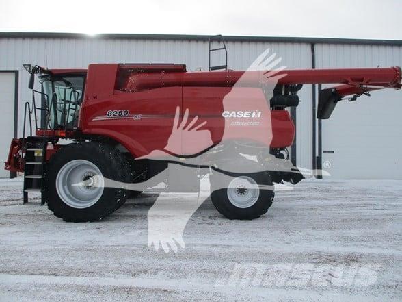 Case IH 8250 Combine de secerat