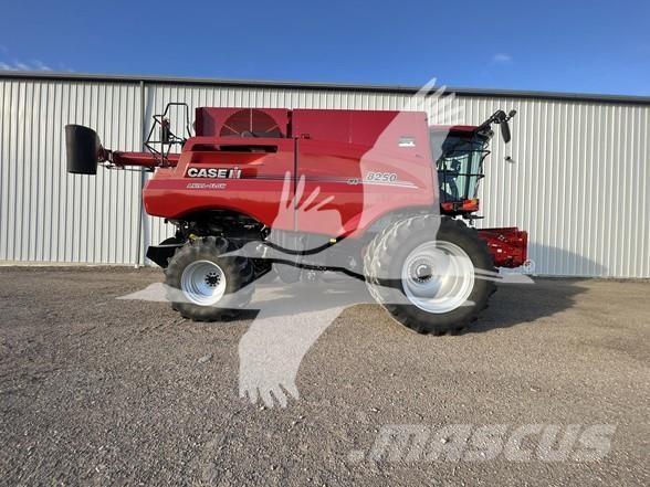 Case IH 8250 Combine de secerat