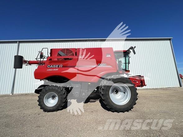 Case IH 8250 Combine de secerat