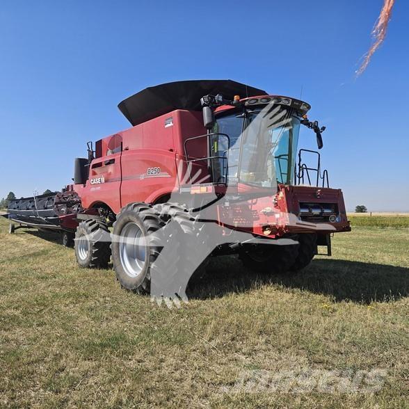 Case IH 8250 Combine de secerat