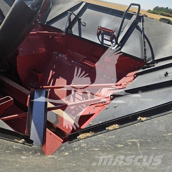 Case IH 8250 Combine de secerat