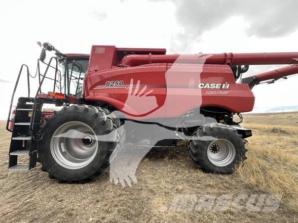 Case IH 8250 Combine de secerat