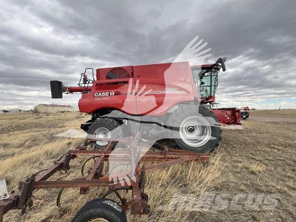 Case IH 8250 Combine de secerat