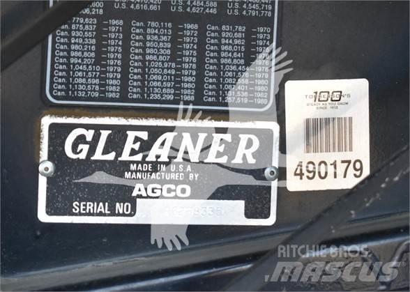 Gleaner R62 Combine de secerat