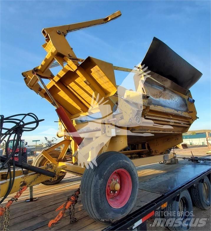 Haybuster 2650 Alte echipamente pentru nutret