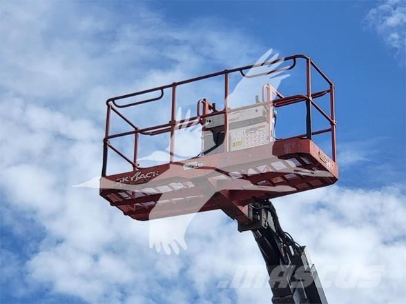 SkyJack SJ82T Nacele cu brat telescopic